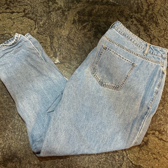 FOREVER 21 Distressed Blue Denim Jeans - Picture 4 of 5